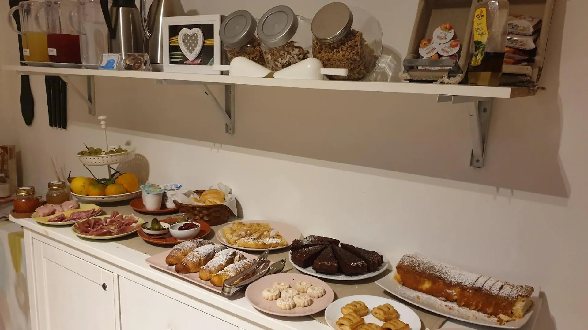 Alojamento de Acomodação e Pequeno-almoço Dimoramuri B&B Catânia